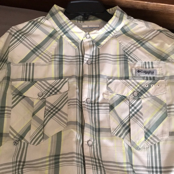 Columbia button up fishing shirt - Picture 3 of 6